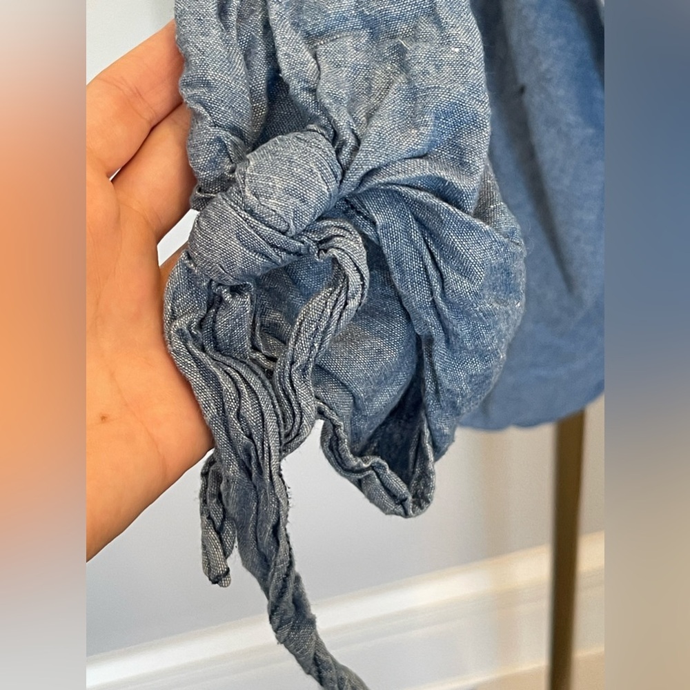 Free people off the shoulder chambray top, size small - Picture 4 of 7